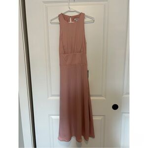 Elegant Pale Pink Sleeveless Dress